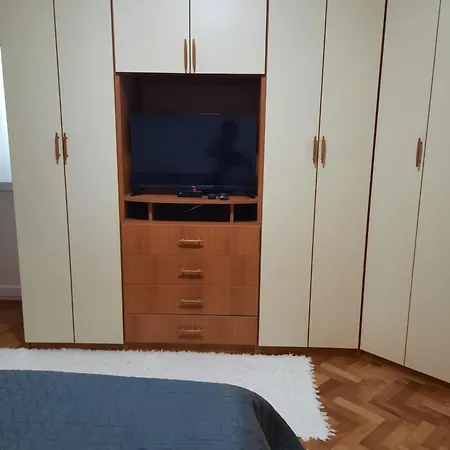 Apartment Stan Na Dan Dunja 1 *