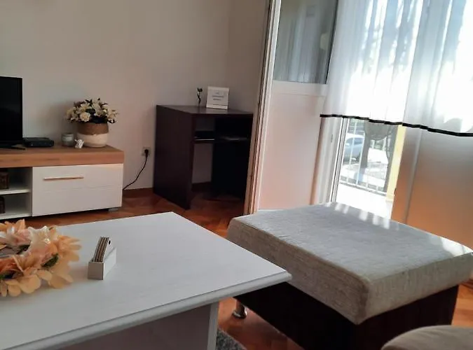 Stan Na Dan Dunja 1 Апартаменты