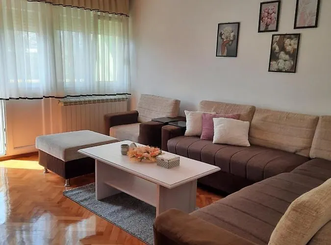 Stan Na Dan Dunja 1 Апартаменты Вршац