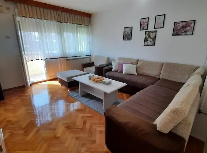 Stan Na Dan Dunja 1 Вршац