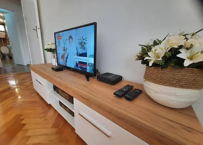 Stan Na Dan Dunja 1 Апартаменты *