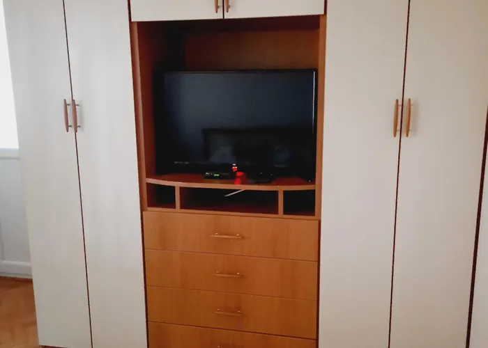 Stan Na Dan Dunja 1 * Вршац